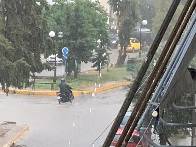 Βροχή στην Ηλιούπολη