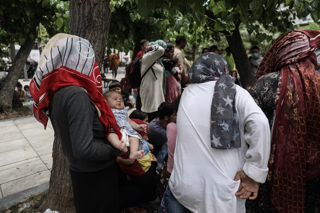 πρόσφυγες στην πλατεία Βικτωρίας