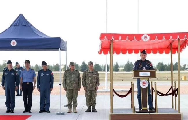 Σόου Ακάρ: Πέταξε με F-16 πάνω από τo Βόρειο Αιγαίο - "Θα συνεχίσουμε τον αγώνα μας"