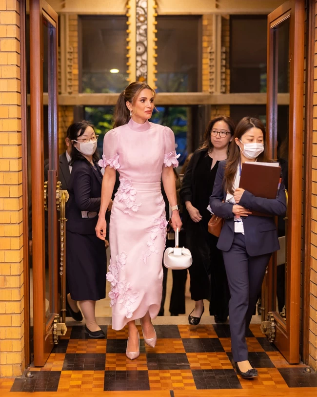 queen rania