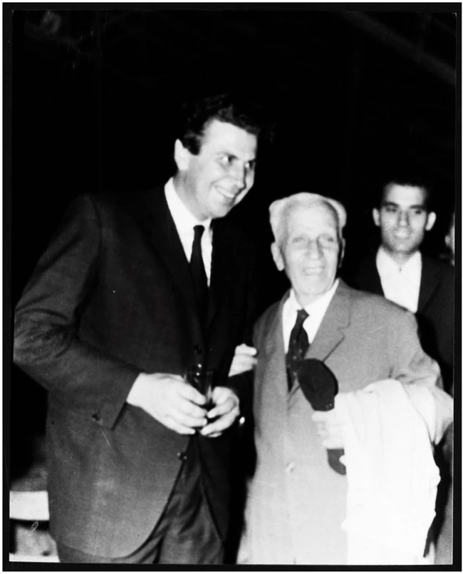 Μίκης Θεοδωράκης