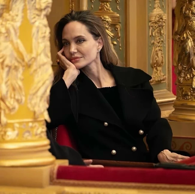 JOLIE