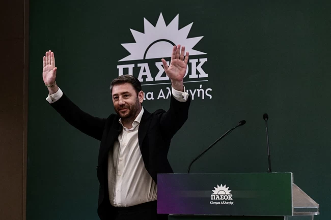 ΝΙΚΟΣ ΑΝΔΡΟΥΛΑΚΗΣ