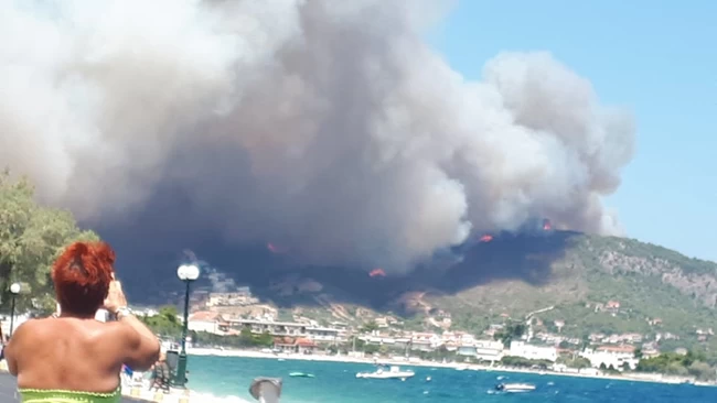 ΦΩΤΙΑ ΣΤΗΝ ΚΟΡΙΝΘΙΑ