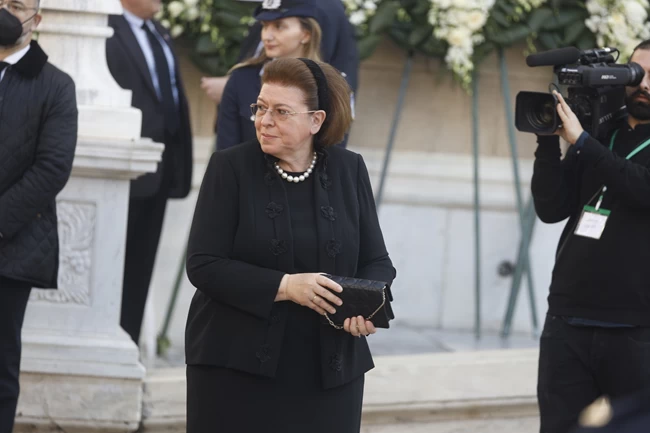 μενδωνη