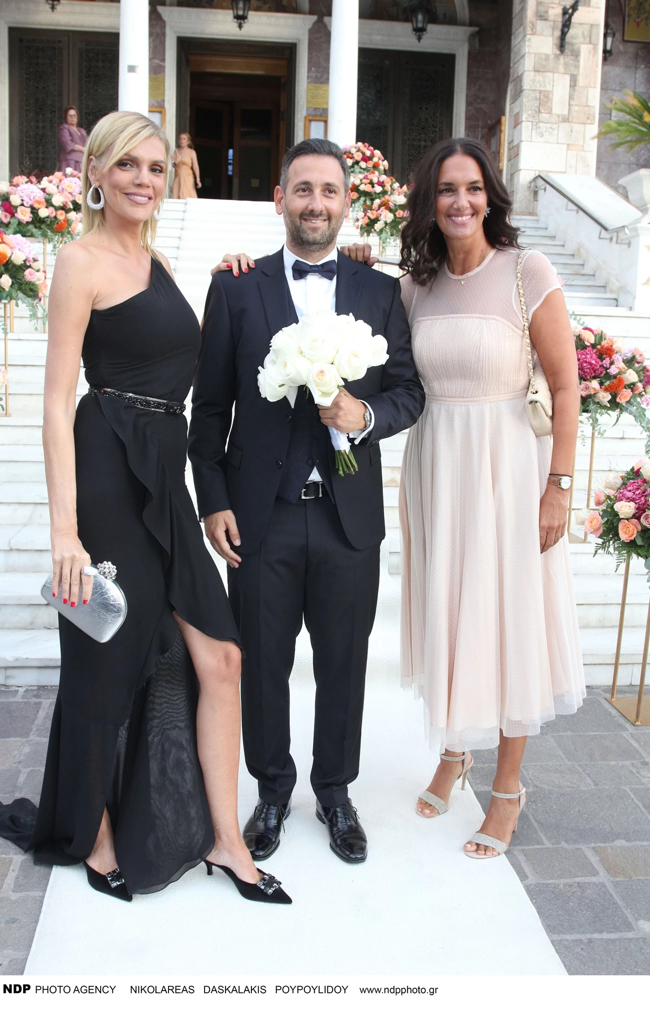 Νόνη Δούνια