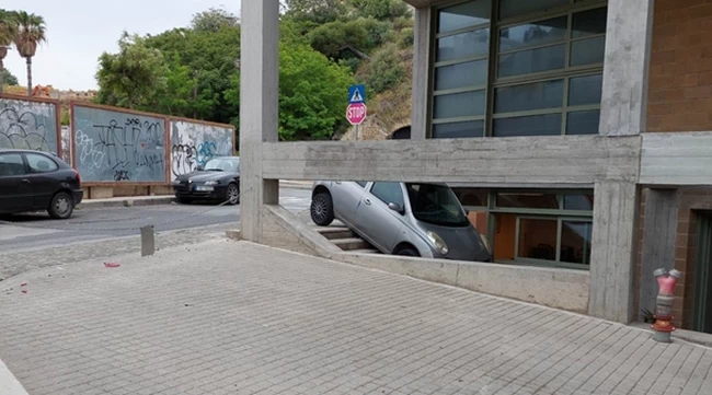 ΑΜΑΞΙ ΣΚΑΛΑ ΠΟΛΙΤΙΣΤΙΚΟ ΚΕΝΤΡΟ ΗΡΑΚΛΕΙΟ