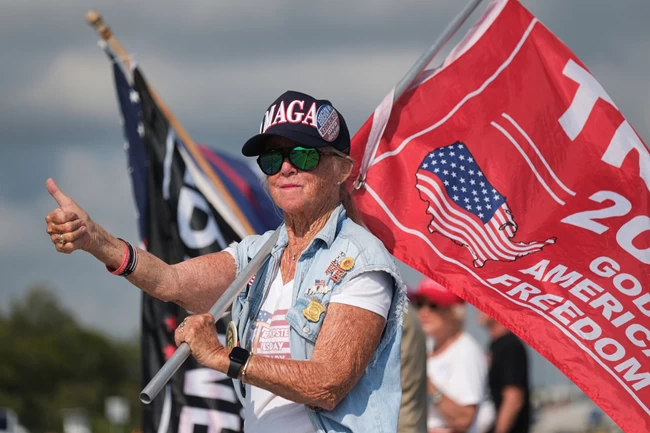 ΝΤΟΝΑΛΝΤ ΤΡΑΜΠ