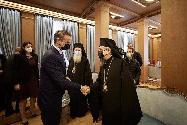 Μητσοτάκης σε Μητροπολίτες: Στηρίξτε το πρόγραμμα εμβολιασμού, προσοχή στα μέτρα προστασίας στις εκκλησίες στις γιορτές