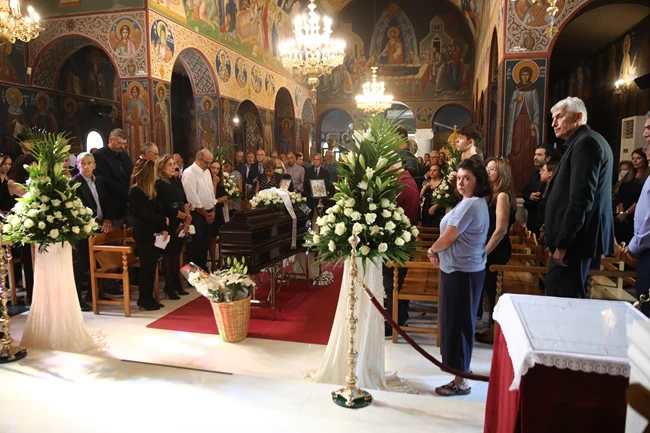 ΚΗΔΕΙΑ ΙΩΑΝΝΙΔΗΣ
