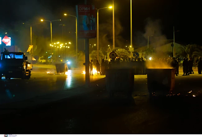 Νέες κινητοποιήσεις Ρομά σε Αττική, Πάτρα, Κόρινθο: Φωτιές και αποκλεισμοί δρόμων