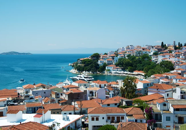 BBC: Αυτό είναι το ελληνικό νησί με το πρώτο σούσι στην Ευρώπη - Ναρεζούσι με... σμέρνα