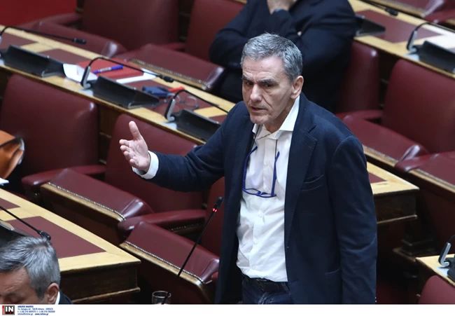 Τσακαλώτος: "Στην κρίση σας αν ο Μητσοτάκης είναι υποκριτής και λαϊκιστής- Κατήργησε την 13η σύνταξη"