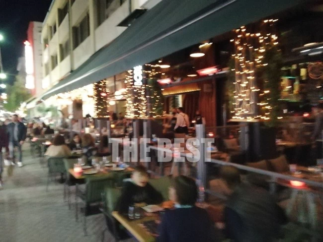 Συνωστισμός στην Πάτρα πριν το lockdown