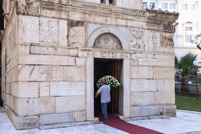 Μίκης Θεοδωράκης