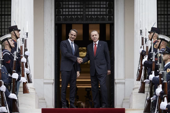 ΠΙΝΑΤ ΕΡΝΤΟΓΑΝ