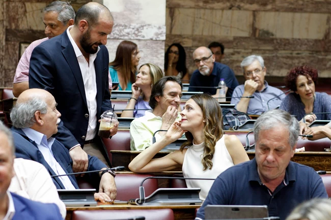 ΕΦΗ ΑΧΤΣΙΟΓΛΟΥ ΒΟΥΛΗ