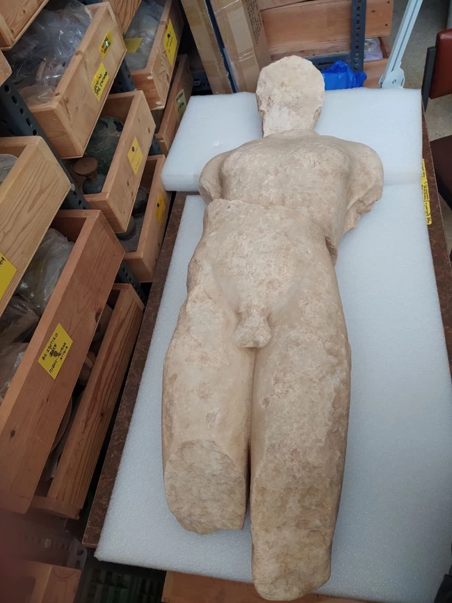 Ανασκαφές στο Δεσποτικό: Βρέθηκε εντυπωσιακό άγαλμα από παριανό μάρμαρο και νέο κτίριο 4 δωματίων ανασκαφεσ δεσποτικο