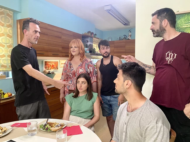 ΚΑΝΕ ΟΤΙ ΚΟΙΜΑΣΑΙ