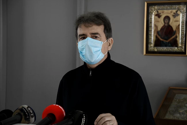 Κορονοϊός: Χρυσοχοΐδης για τη Δυτική Αττική- "Αν χρειαστεί θα σφραγίσουμε την περιοχή σπίτι- σπίτι"
