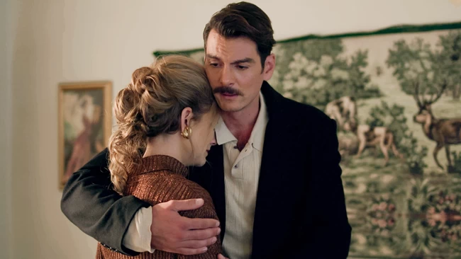 Άγριες Μέλισσες: Το τεράστιο σκάνδαλο, ο απαγορευμένος έρωτας και η εκδίκηση ΑΓΡΙΕΣ ΜΕΛΙΣΣΕΣ