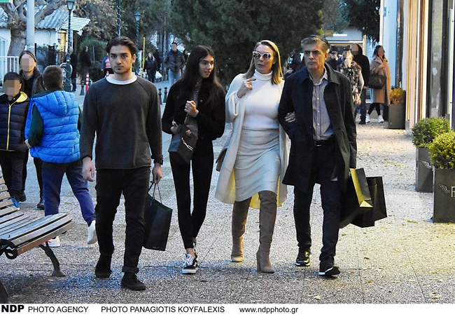 NIKOLAS_EVAGELATOS_LIDIA_EVAGELATOY_TATIANA_STEFANIDOY_NIKOS_EVAGELATOS