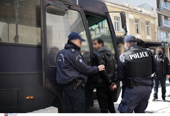 Μεγάλη επιχείρηση στο κέντρο της Αθήνας κατά του οργανωμένου εγκλήματος: 7 συλλήψεις και 125 προσαγωγές [εικόνες]