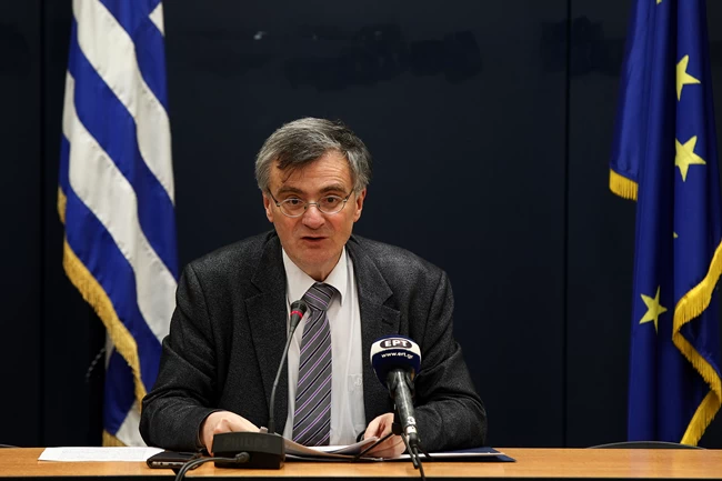 Πυρ ομαδόν από την κυβέρνηση στους "εκδρομείς του κορονοϊού": Αντικοινωνική η συμπεριφορά σας