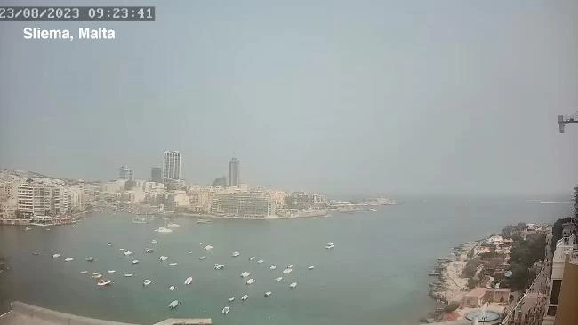 Φωτιές στην Ελλάδα: Απίστευτες εικόνες με τον καπνό να έχει φτάσει και να έχει σκεπάσει τη Σικελία και τη Μάλτα