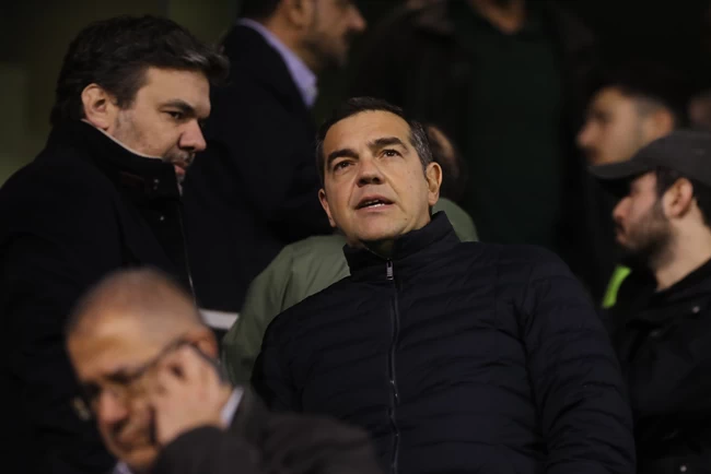 Στη Λεωφόρο ο Αλέξης Τσίπρας: Είδε από κοντά το ευρωπαϊκό "αντίο" του Παναθηναϊκού [εικόνες]