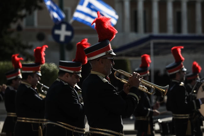 ΠΑΡΕΛΑΣΗ
