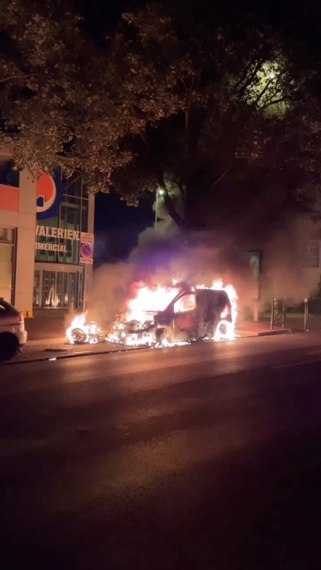 ΠΑΡΙΣΙ ΕΠΕΙΣΟΔΙΑ