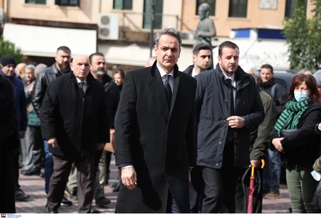 Κρήτη: Σε κλίμα βαθιάς οδύνης η κηδεία του Μανούσου Βολουδάκη, παρουσία Μητσοτάκη [εικόνες - βίντεο]
