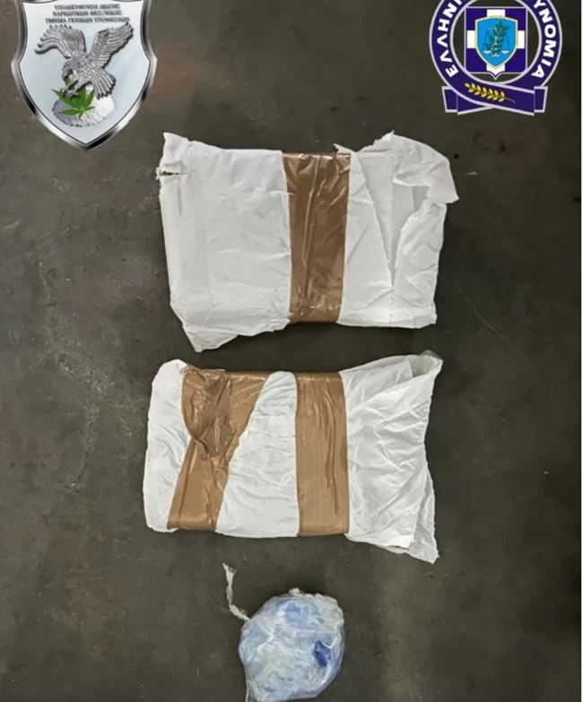 ΚΟΚΑΙΝΗ ΑΜΑΞΙ 30ΧΡΟΝΟΣ