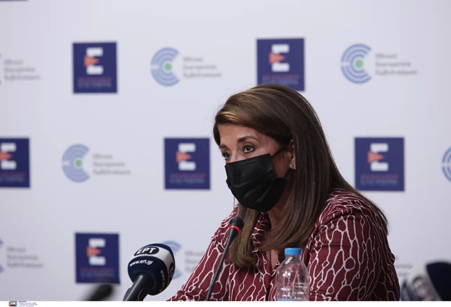 Κορονοϊός: Σε ύφεση για 2η συνεχόμενη εβδομάδα η πανδημία στην Ελλάδα - Τα ενεργά κρούσματα πάντως ξεπερνούν τα 50.000