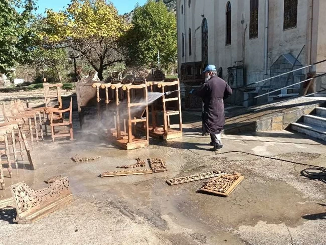 Ιερέας Κεραμίδι