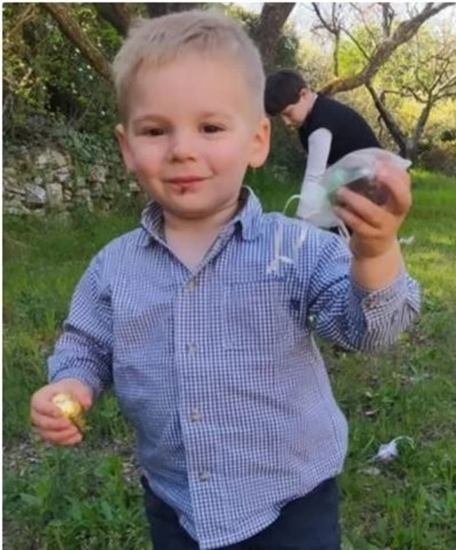 Combat en France pour Emil à peine 2 ans et demi : Douloureuse nouvelle attribuée à sa mère : 