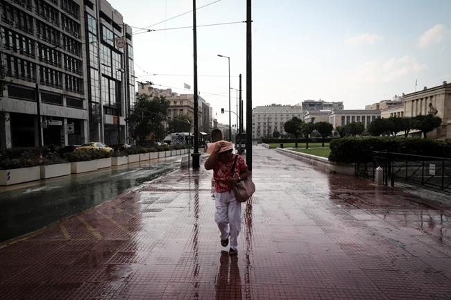 Ραγδαία αλλαγή του καιρού με καταιγίδες, χαλάζι και πτώση θερμοκρασίας - Πού θα είναι έντονα τα φαινόμενα