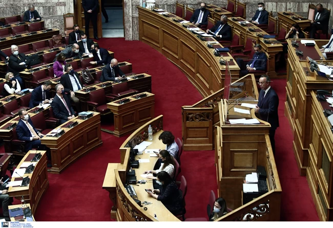 Σταϊκούρας: Άκαιρη, άστοχη και υποκριτική η πρόταση δυσπιστίας - Άνοιξε την ομιλία του στη Βουλή με Λυσία