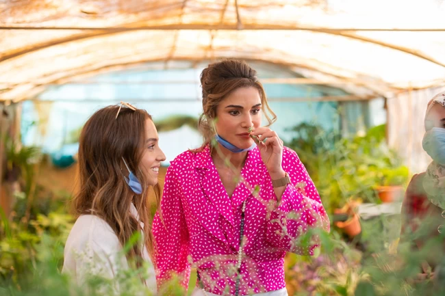 QUEEN RANIA