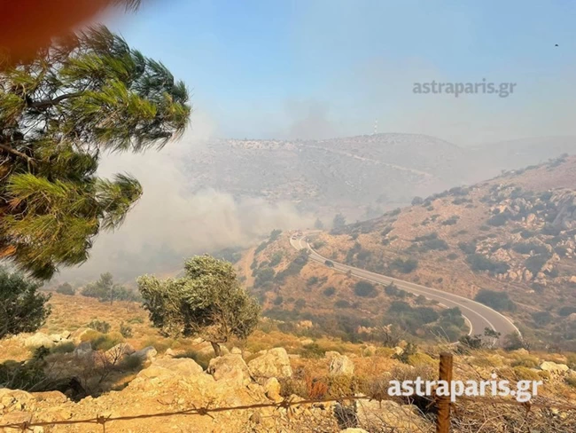 Ανεξέλεγκτη η πυρκαγιά στη Χίο - Εκκενώνεται και δεύτερος οικισμός