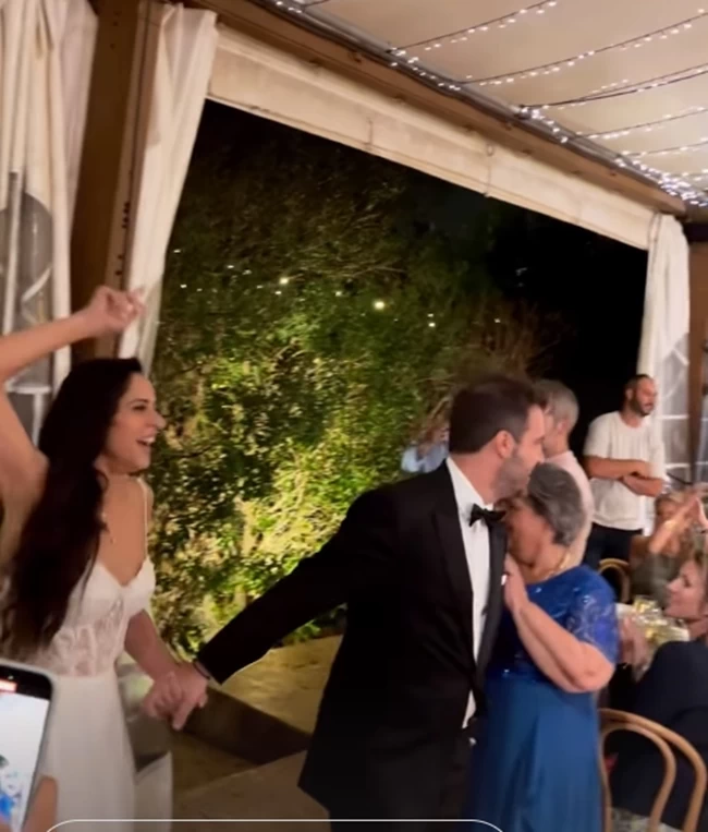 γαμος