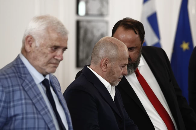 Μαξίμου: Ολοκληρώθηκε η σύσκεψη Μητσοτάκη με τον πρόεδρο της UEFA και τους 4 ιδιοκτήτες των ΠΑΕ