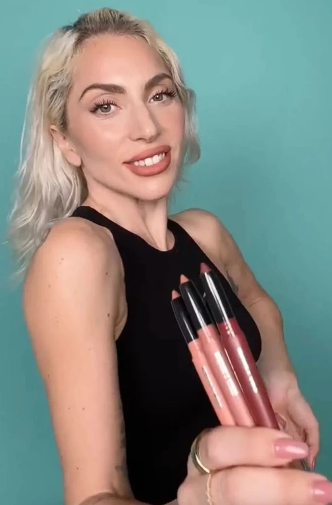 LADY GAGA