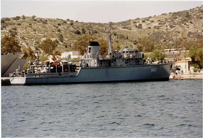 Πειραιάς - Εικόνες σοκ: Το εμπορικό έκοψε στα δύο το "Καλλιστώ"- Ποιό είναι το μυστικό που απέτρεψε την βύθισή του