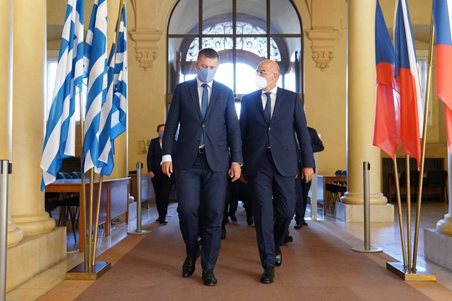 Δένδιας: Ζητάμε από την ΕΕ λίστα κυρώσεων αν η Τουρκία συνεχίσει τις παράνομες ενέργειες