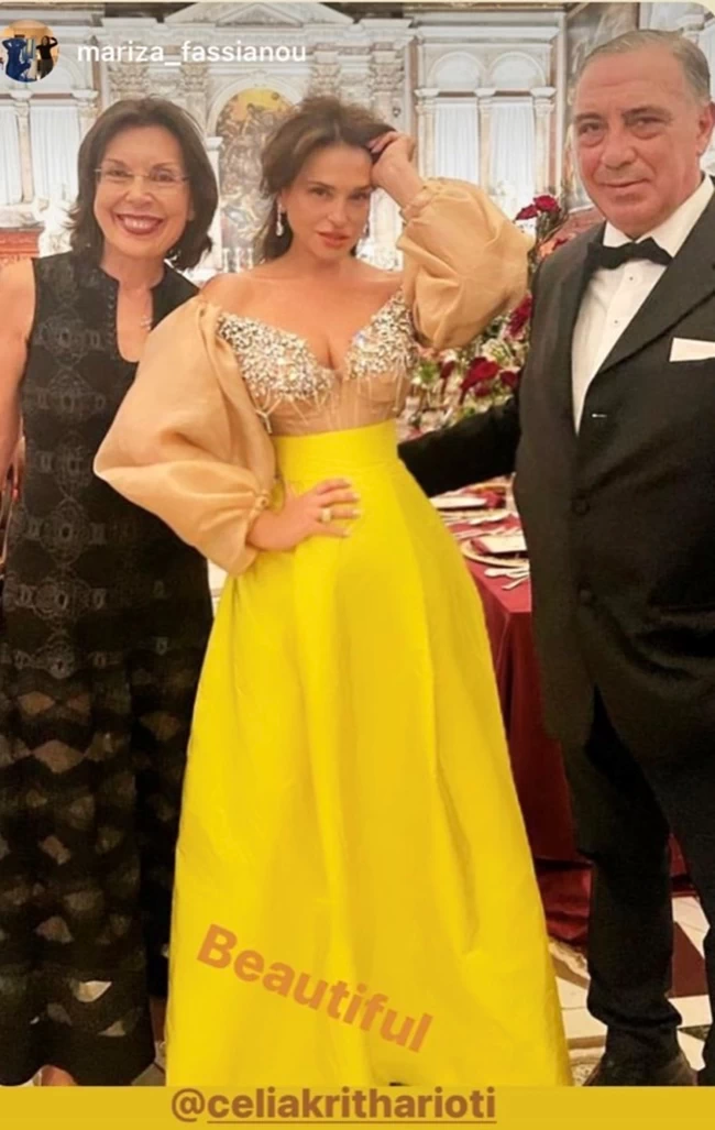 Βάφτιση Κούστα στη Βενετία: Το βασιλικό art de la table, ο στολισμός και τα μονόχρωμα looks βαφτιση