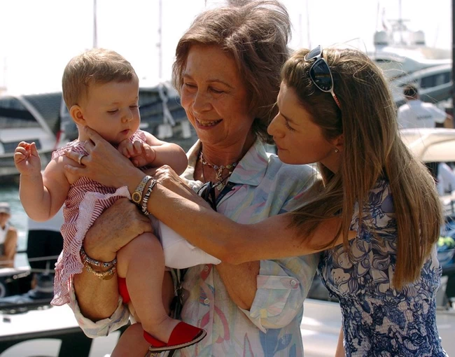 queen sofia letizia