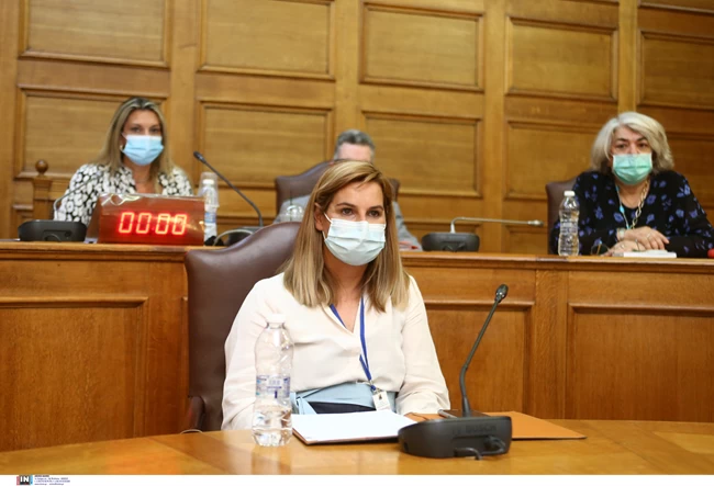 Στη Βουλή η Σοφία Μπεκατώρου: "Να οριστεί πρόσωπο αναφοράς στα σωματεία, τα θύματα δεν ξέρουν σε ποιον να μιλήσουν"