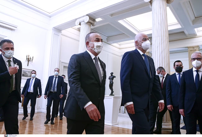 Προς ήρεμα νερά τα ελληνοτουρκικά μετά την επίσκεψη Τσαβούσογλου: Επόμενο βήμα η συνάντηση Μητσοτάκη - Ερντογάν